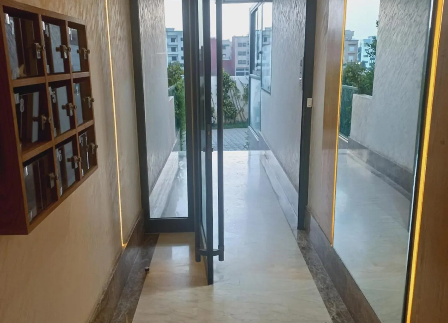 Lägenhet Residence La Vallee De Californie Ahfad Casablanca